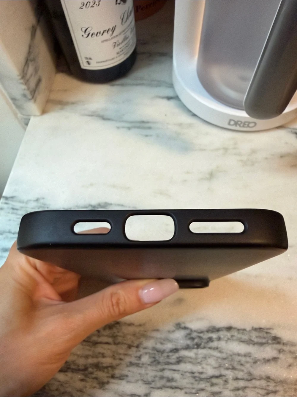 Matte Black 16 Pro Max Sleek Case